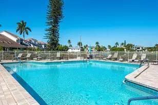 555 Park Shore Dr, Naples, FL 34103 - Photo 14