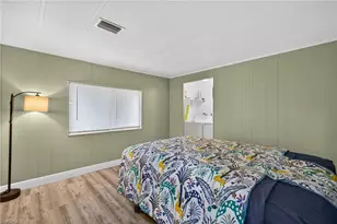 125 Kim Dr, Naples, FL 34104 - Photo 18