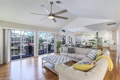 437 Trade Winds Ave, Naples, FL 34108 - Photo 2