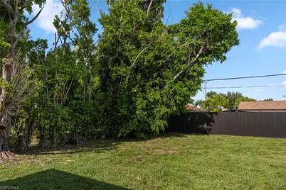3137 SE 8th Pl, Cape Coral, FL 33904 - Photo 6