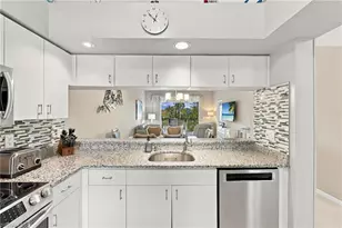 7340 Coventry Ct, Naples, FL 34104 - Photo 10
