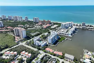 9100 Vanderbilt Dr, Naples, FL 34108 - Photo 46
