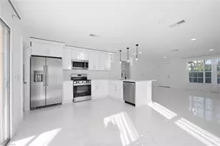 862 99th Ave N, Naples, FL 34108 - Photo 6