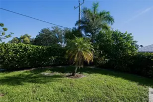 862 99th Ave N, Naples, FL 34108 - Photo 24