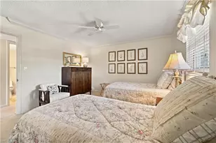222 Harbour Dr, Naples, FL 34103 - Photo 12