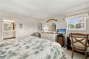 222 Harbour Dr, Naples, FL 34103 - Photo 16