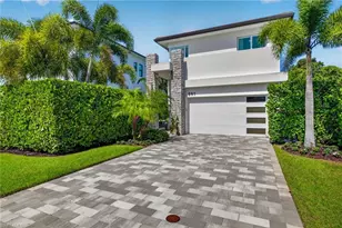 591 93rd Ave N, Naples, FL 34108 - Photo 2