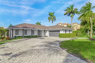 1823 Hurricane Harbor Ln, Naples, FL 34102 - Photo 2