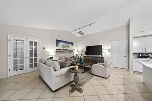 2370 Pinewoods Cir, Naples, FL 34105 - Photo 12