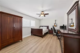 2370 Pinewoods Cir, Naples, FL 34105 - Photo 32