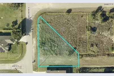 927 Marilyn Ave S, Lehigh Acres, FL 33974 - Photo 1