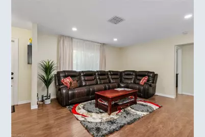 5512 25th Pl SW, Naples, FL 34116 - Photo 4