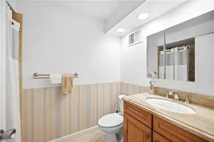 105 Clubhouse Ln, Naples, FL 34105 - Photo 12