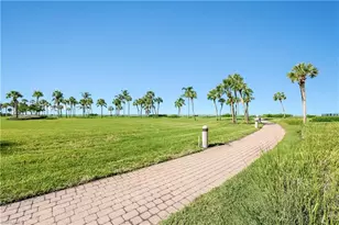 4041 Gulf Shore Blvd NW, Naples, FL 34103 - Photo 30