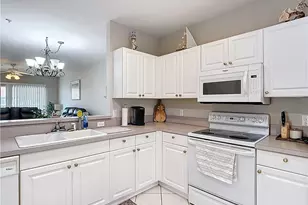 3015 Horizon Ln, Naples, FL 34109 - Photo 6