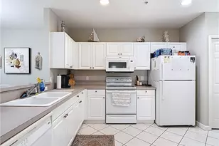 3015 Horizon Ln, Naples, FL 34109 - Photo 4
