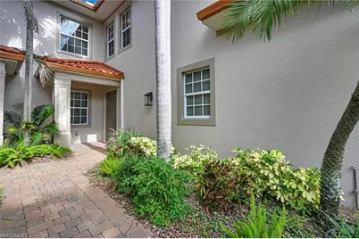 6433 Legacy Cir #1302, Naples, FL 34113 - Photo 6