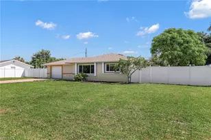 4690 Capri Dr, Naples, FL 34103 - Photo 2