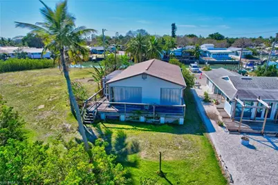 105 Bayshore Way, Goodland, FL 34140 - Photo 10
