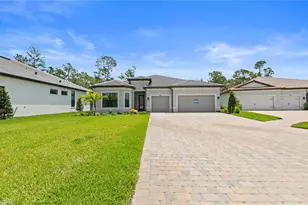 2095 Altura Ct, Naples, FL 34120 - Photo 2