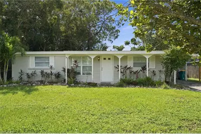 2140 Harbor Ln, Naples, FL 34104 - Photo 28