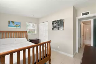 2140 Harbor Ln, Naples, FL 34104 - Photo 14