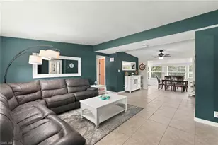 2140 Harbor Ln, Naples, FL 34104 - Photo 12