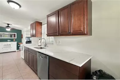 2140 Harbor Ln, Naples, FL 34104 - Photo 22