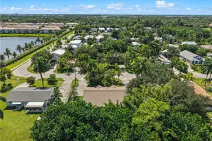 2437 Sunset Ave, Naples, FL 34112 - Photo 4