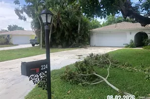 224 Pine Valley Cir, Naples, FL 34113 - Photo 2