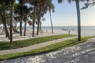 788 Park Shore Dr, Naples, FL 34103 - Photo 18