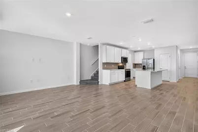 27826 Solis Grande Dr, Bonita Springs, FL 34135 - Photo 2