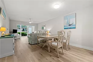 1021 3rd St S, Naples, FL 34102 - Photo 4