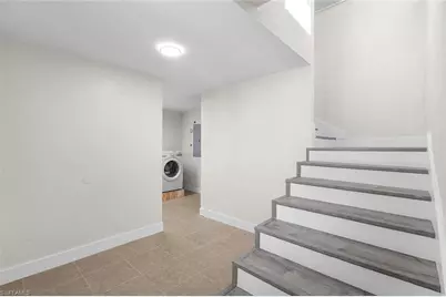 1284 Rainbow Ct, Naples, FL 34110 - Photo 4