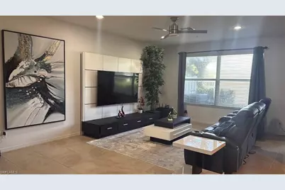 1370 Mariposa Cir #22105, Naples, FL 34105 - Photo 2