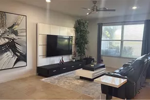 1370 Mariposa Cir, Naples, FL 34105 - Photo 2