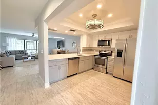 800 Meadowland Dr, Naples, FL 34108 - Photo 4