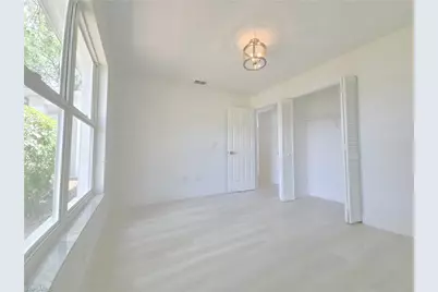 687 Grove Dr, Naples, FL 34120 - Photo 10