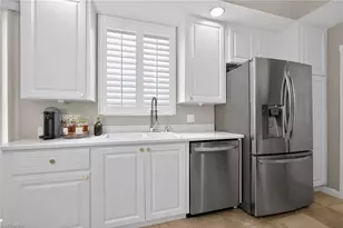2271 Heydon Cir W, Naples, FL 34120 - Photo 10