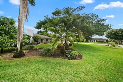 347 Country Club Ln, Naples, FL 34110 - Photo 6