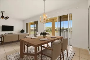 566 Vintage Reserve Ln, Naples, FL 34119 - Photo 4