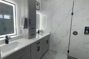 9131 Old Hickory Cir, Fort Myers, FL 33912 - Photo 2