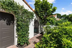 805 Sand Pointe Dr, Naples, FL 34108 - Photo 4