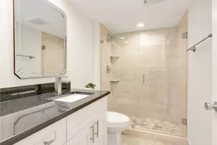 25 Bluebill Ave, Naples, FL 34108 - Photo 28