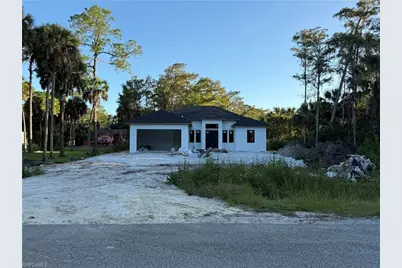 430 37th Ave NE, Naples, FL 34120 - Photo 2