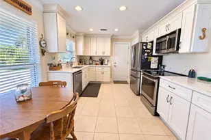 5301 Bayview Ct, Cape Coral, FL 33904 - Photo 8