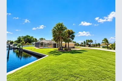 5301 Bayview Ct, Cape Coral, FL 33904 - Photo 38