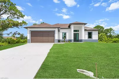 622 Beach Ave S, Lehigh Acres, FL 33974 - Photo 2