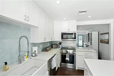 1063 22nd Ave N, Naples, FL 34103 - Photo 8