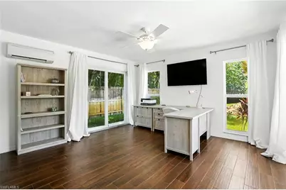 1063 22nd Ave N, Naples, FL 34103 - Photo 18